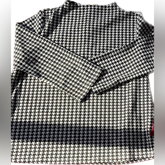 3/$30 High Neck back zip long sleeve top - Picture 7 of 8